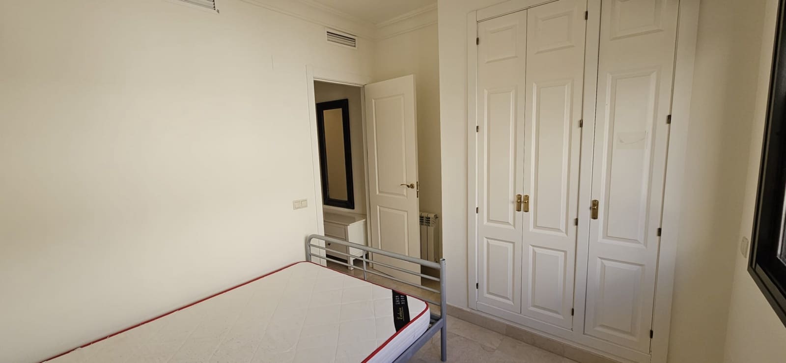 Apartamento de 2 habitaciones en Roda en venta con piscina - 159.900 € (Ref: 9297120)