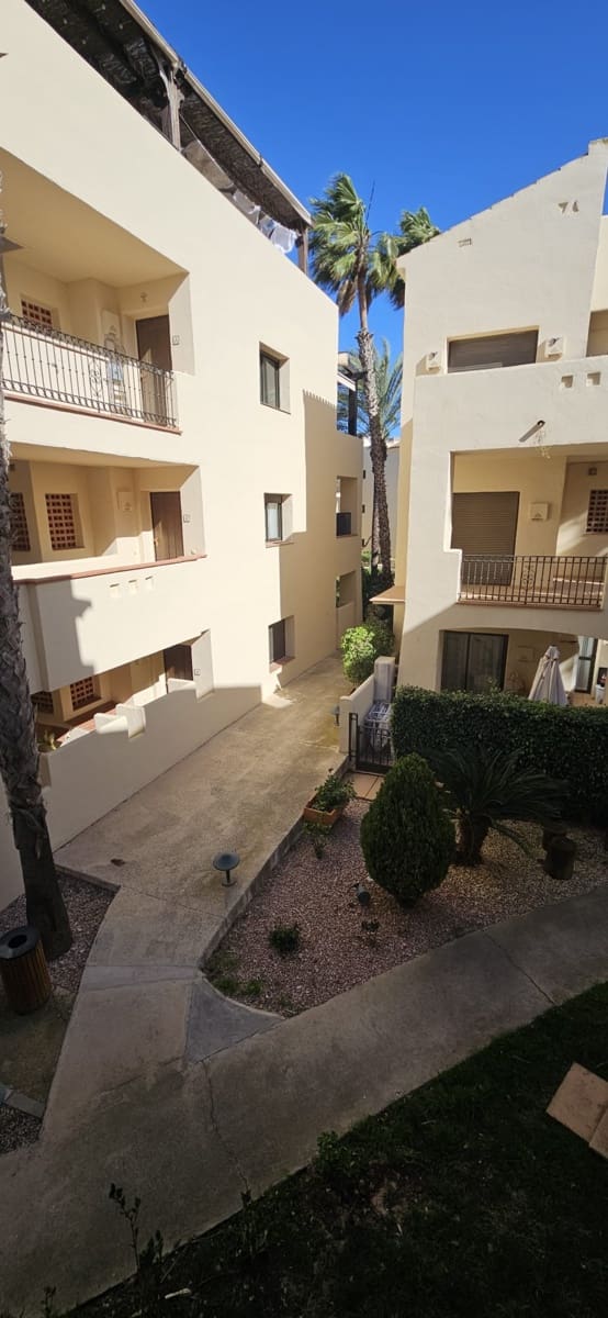 Apartamento de 2 habitaciones en Roda en venta con piscina - 159.900 € (Ref: 9297120)