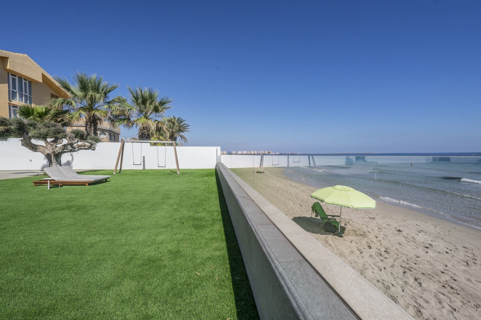 3 soveværelse Villa til salg i La Manga del Mar Menor med garage - € 1.650.000 (Ref: 9378373)