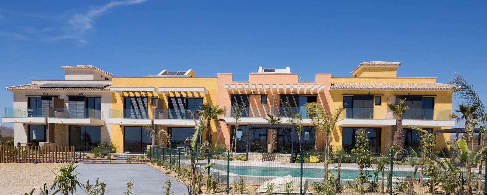 2 bedroom Villa for sale in Cuevas del Almanzora - € 290,000 (Ref: 9418846)