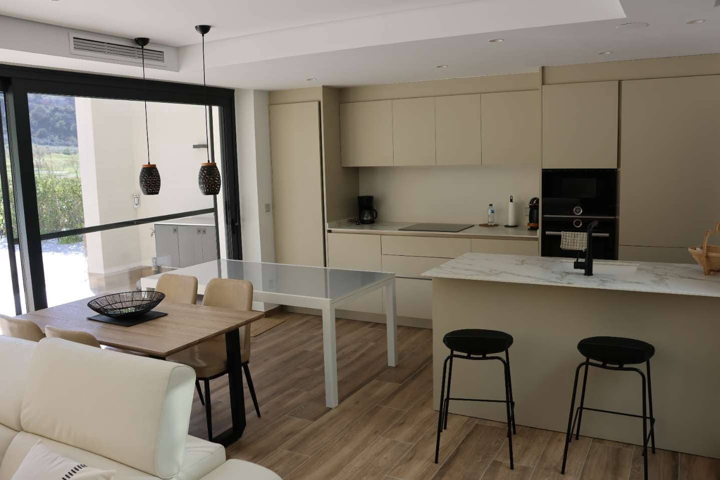 3 slaapkamer Villa te koop in Monforte del Cid met zwembad - € 795.000 (Ref: 9620703)