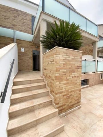 Chalet de 4 habitaciones en Roldan, Torre-Pacheco en venta con piscina - 232.705 € (Ref: 9729582)