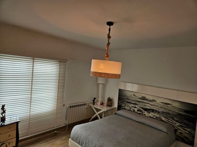 6 makuuhuone Huvila myytävänä paikassa La Manga del Mar Menor mukana 
autotalli - 859 000 € (Ref: 9777346)