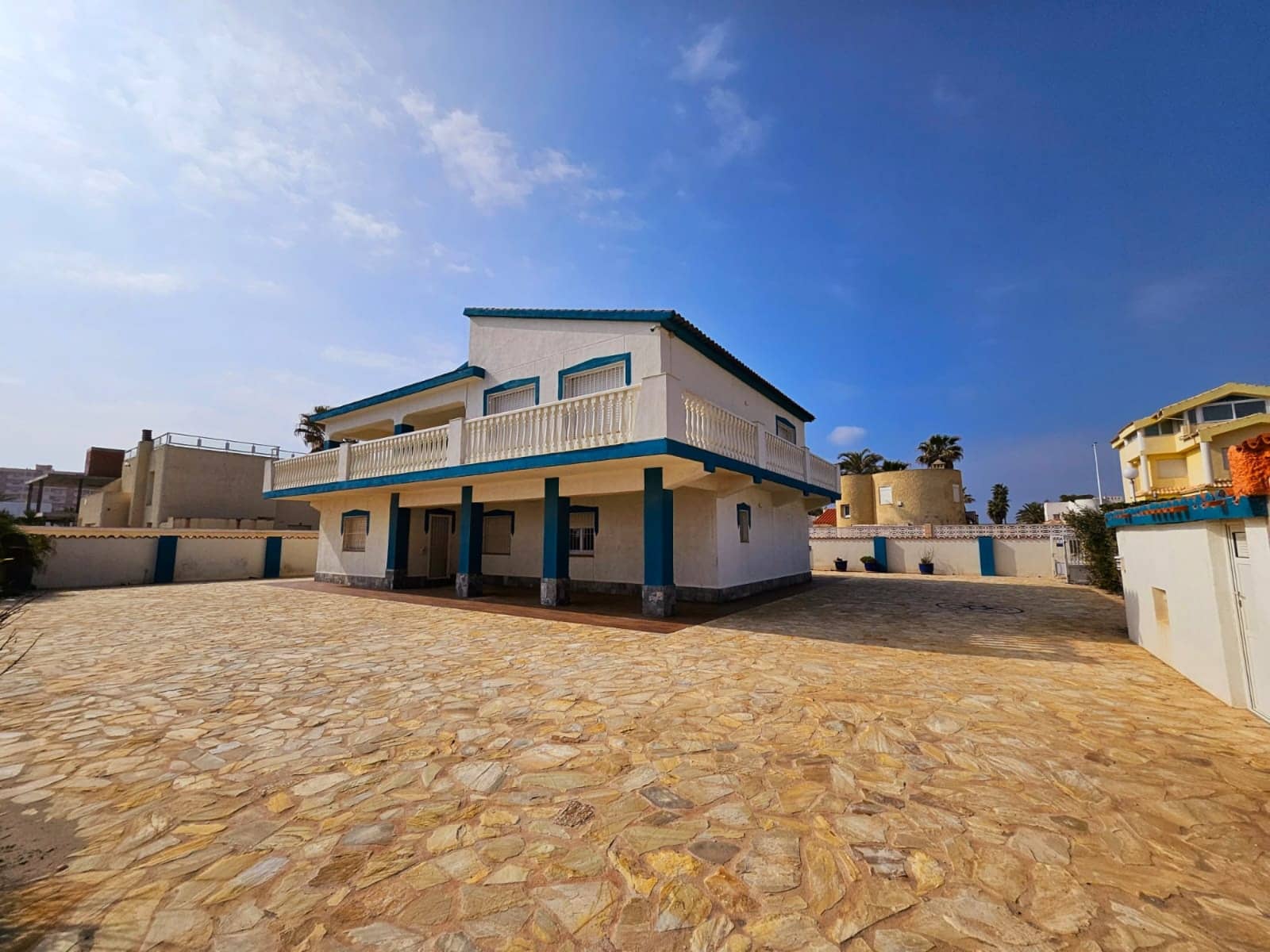 6 chambre Villa/Maison à vendre à La Manga del Mar Menor avec garage - 859 000 € (Ref: 9777346)