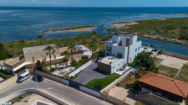 4 chambre Villa/Maison à vendre à La Manga del Mar Menor avec garage - 2 150 000 € (Ref: 9909809)