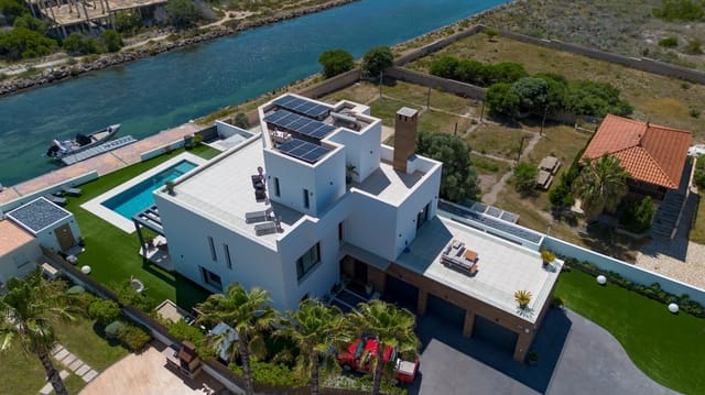 4 chambre Villa/Maison à vendre à La Manga del Mar Menor avec garage - 2 150 000 € (Ref: 9909809)
