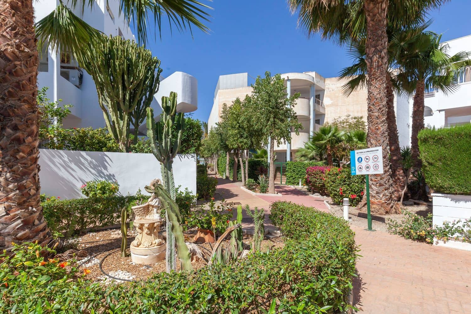 1 soverom Leilighet til salgs i Puerto del Rey med svømmebasseng garasje - € 224 900 (Ref: 10016927)
