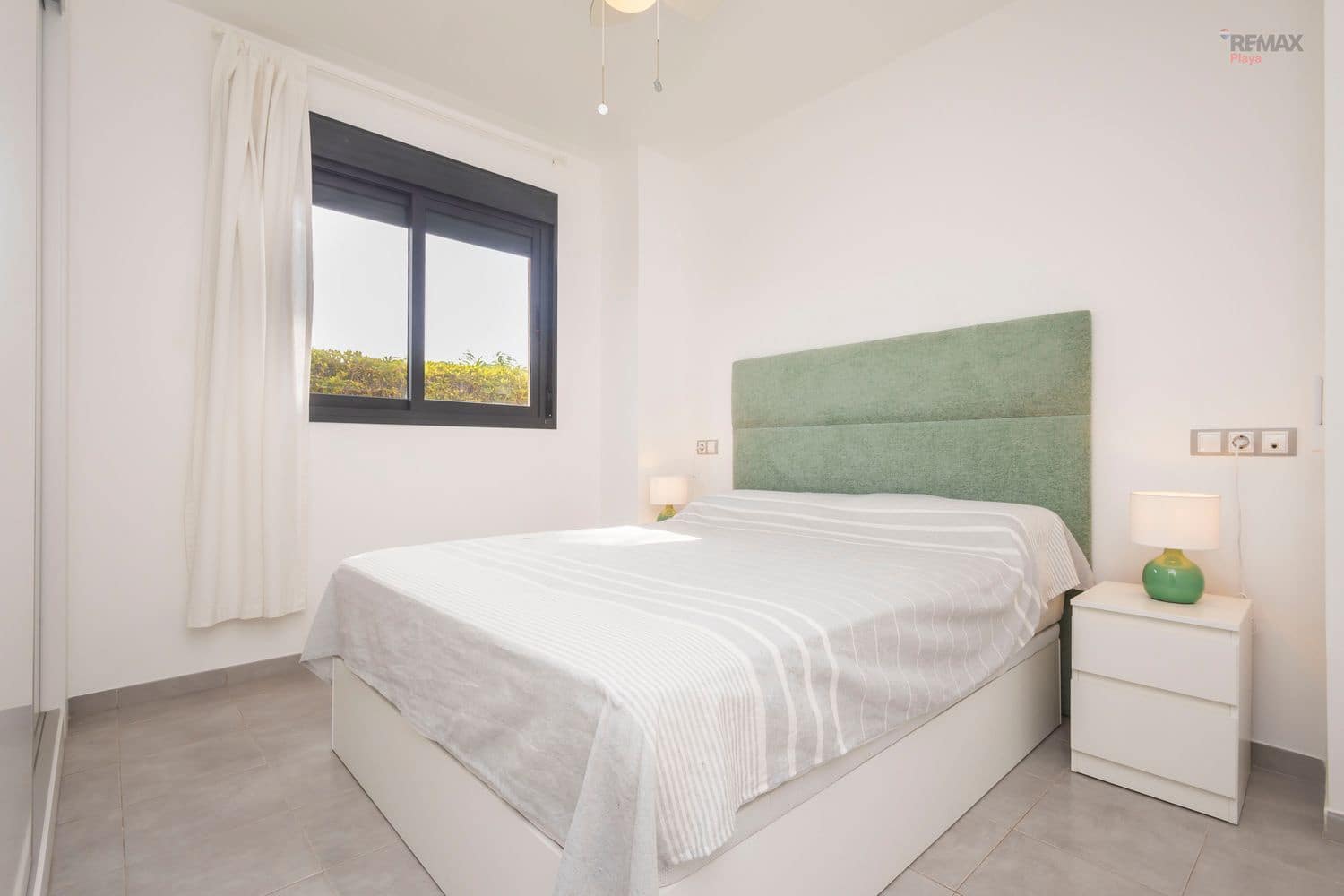2 soverom Leilighet til salgs i Vera med svømmebasseng garasje - € 249 000 (Ref: 10057873)