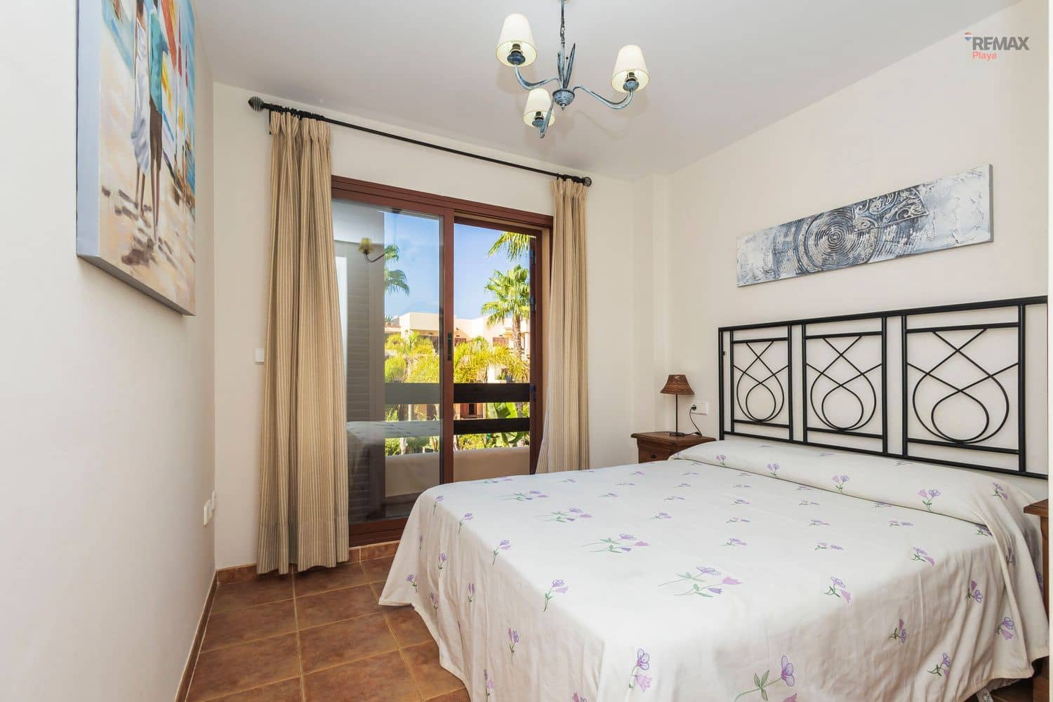 Apartamento de 2 habitaciones en Vera en alquiler con piscina garaje - 750 € (Ref: 10088799)