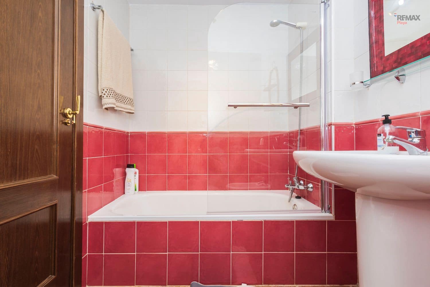 Apartamento de 2 habitaciones en Vera en alquiler con piscina garaje - 750 € (Ref: 10088799)