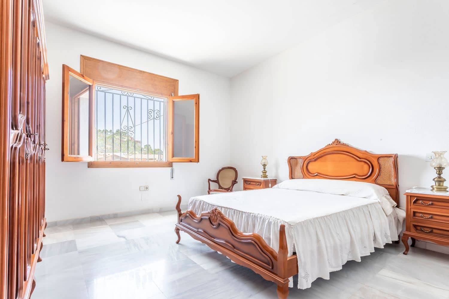 5 soverom Villa til salgs i Oria med garasje - € 158 000 (Ref: 7701579)