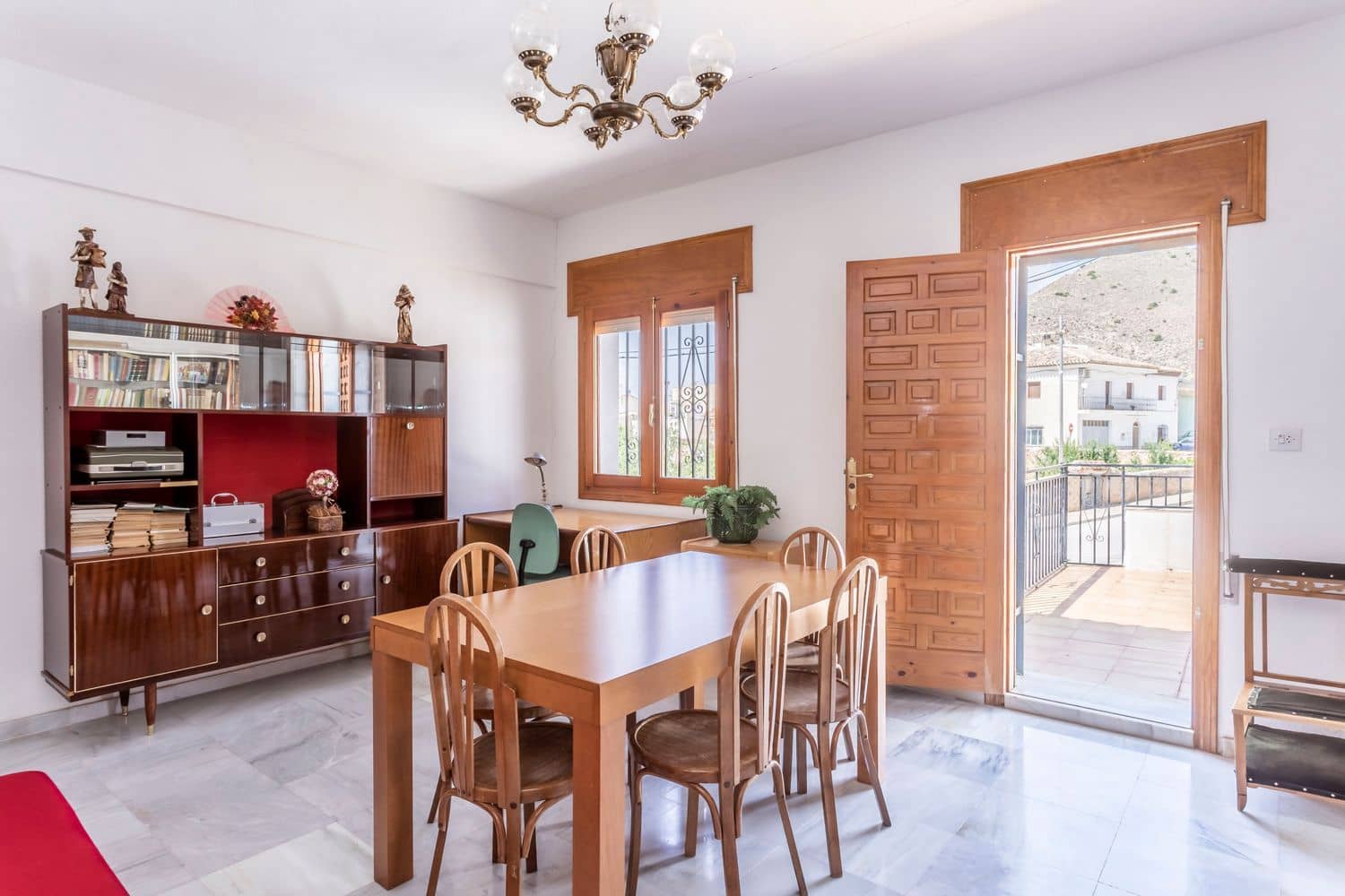 5 soverom Villa til salgs i Oria med garasje - € 158 000 (Ref: 7701579)