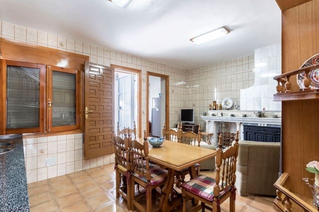 5 soverom Villa til salgs i Oria med garasje - € 158 000 (Ref: 7701579)