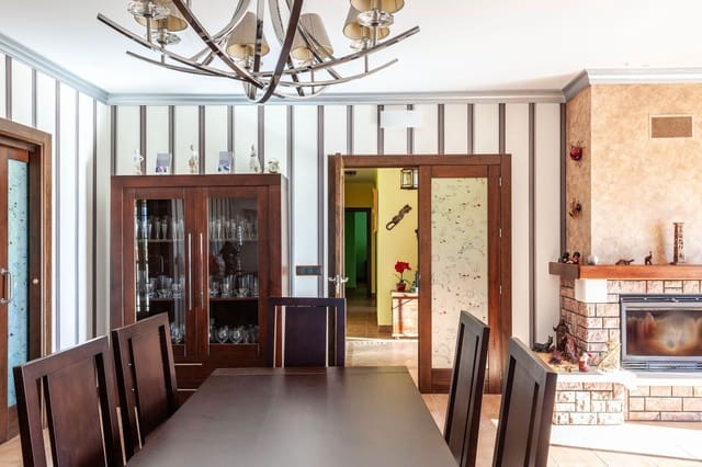 4 soveværelse Villa til salg i Vera Ciudad, Vera med garage - € 580.000 (Ref: 7993979)