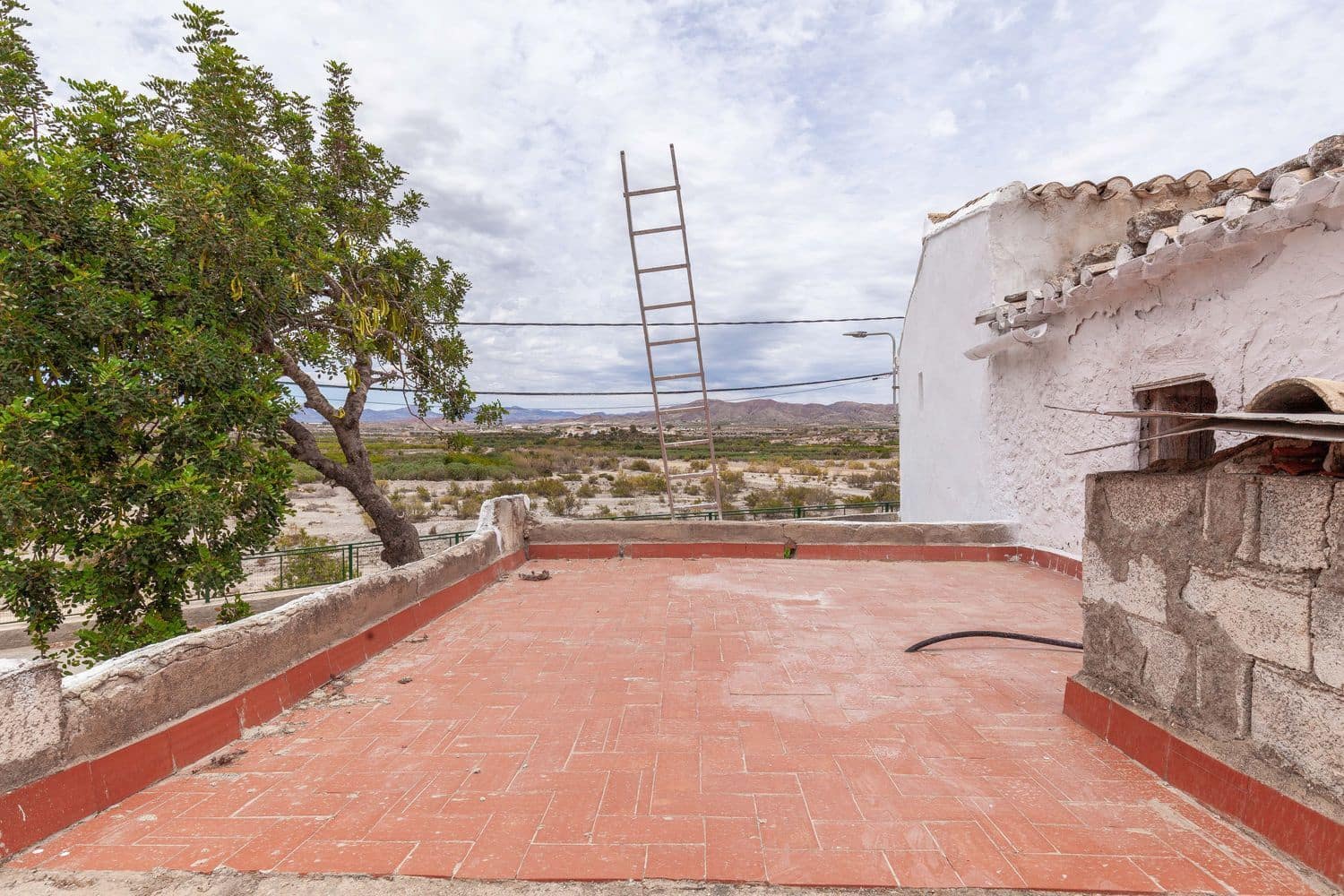 7 soveværelse Finca/Landehus til salg i Arboleas med garage - € 67.000 (Ref: 8387778)