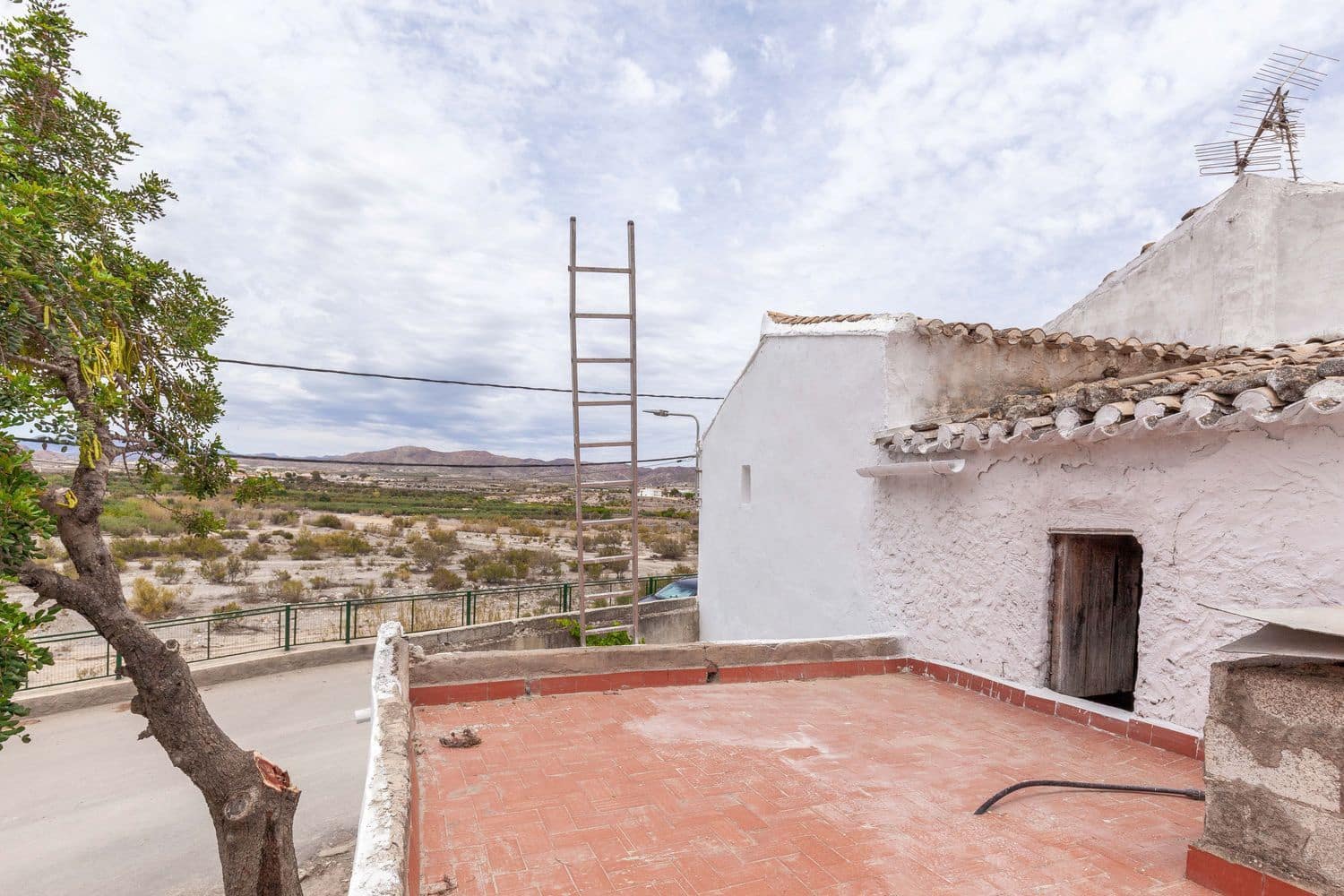 7 soveværelse Finca/Landehus til salg i Arboleas med garage - € 67.000 (Ref: 8387778)