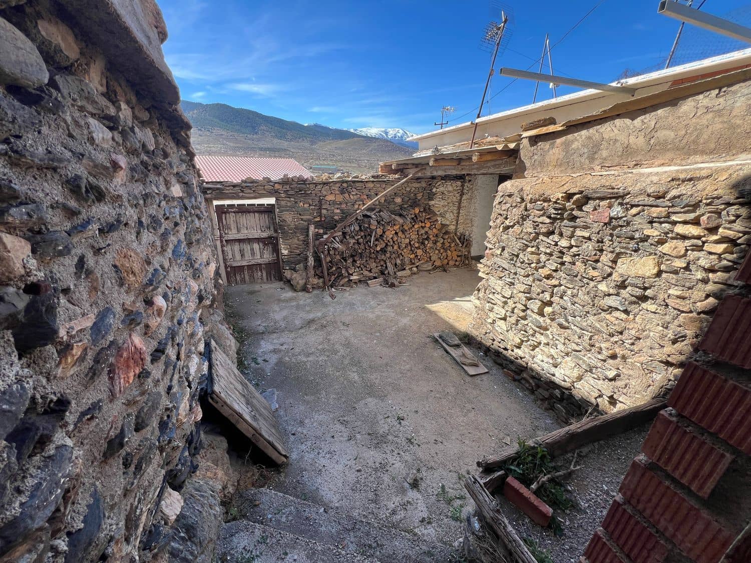 1 soveværelse Byhus til salg i Dolar - € 49.000 (Ref: 8404519)