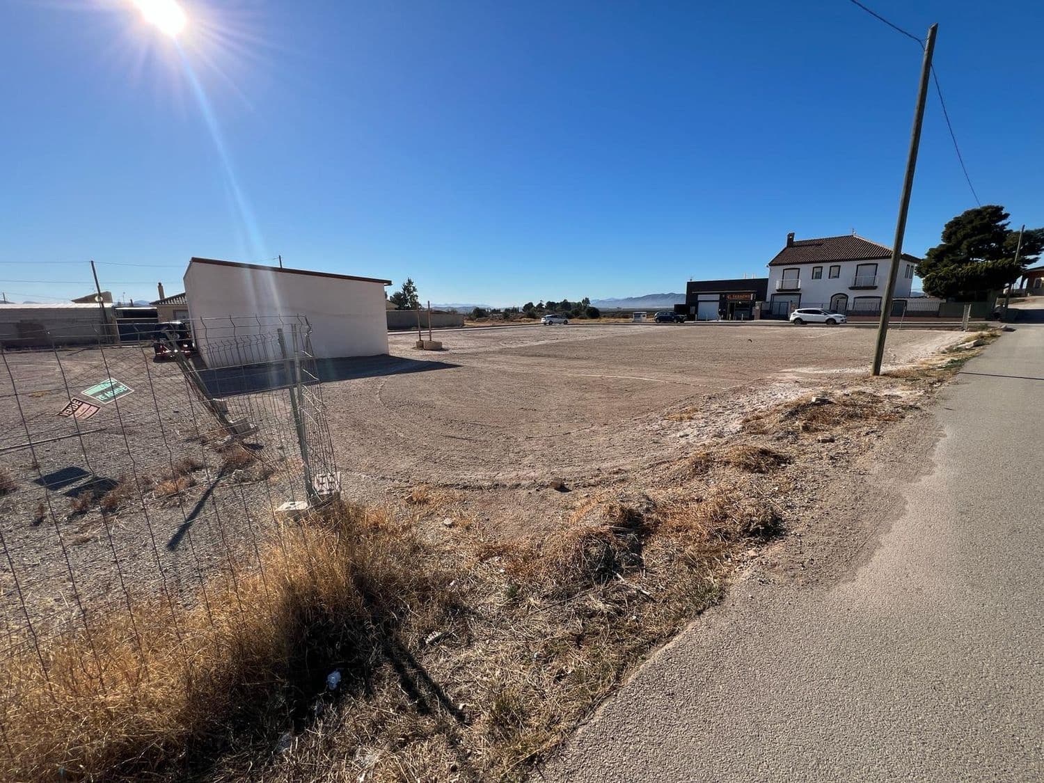 Grunde uden byggetilladelser til salg i Almendricos - € 40.000 (Ref: 8411180)