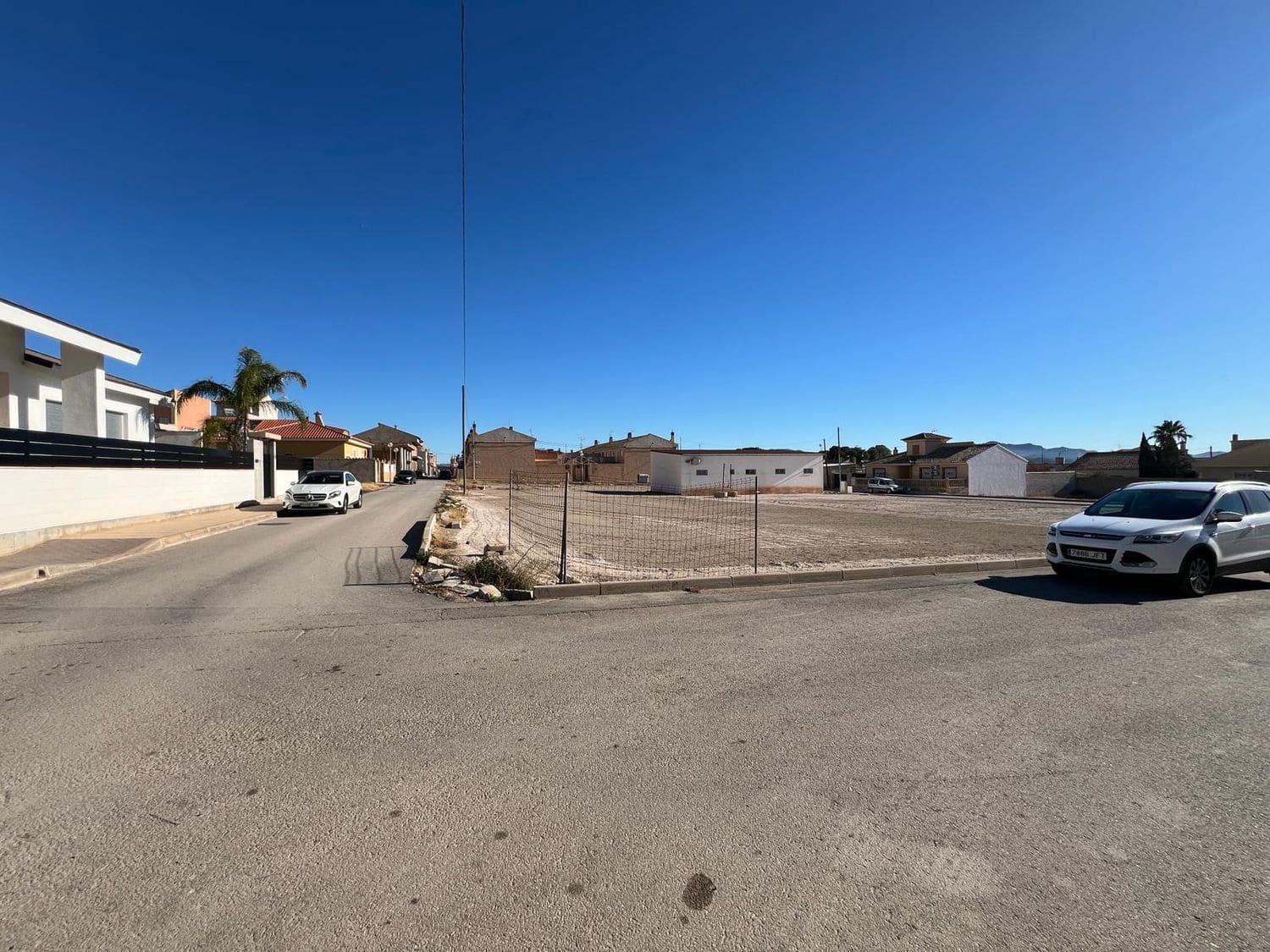 Grunde uden byggetilladelser til salg i Almendricos - € 40.000 (Ref: 8411180)