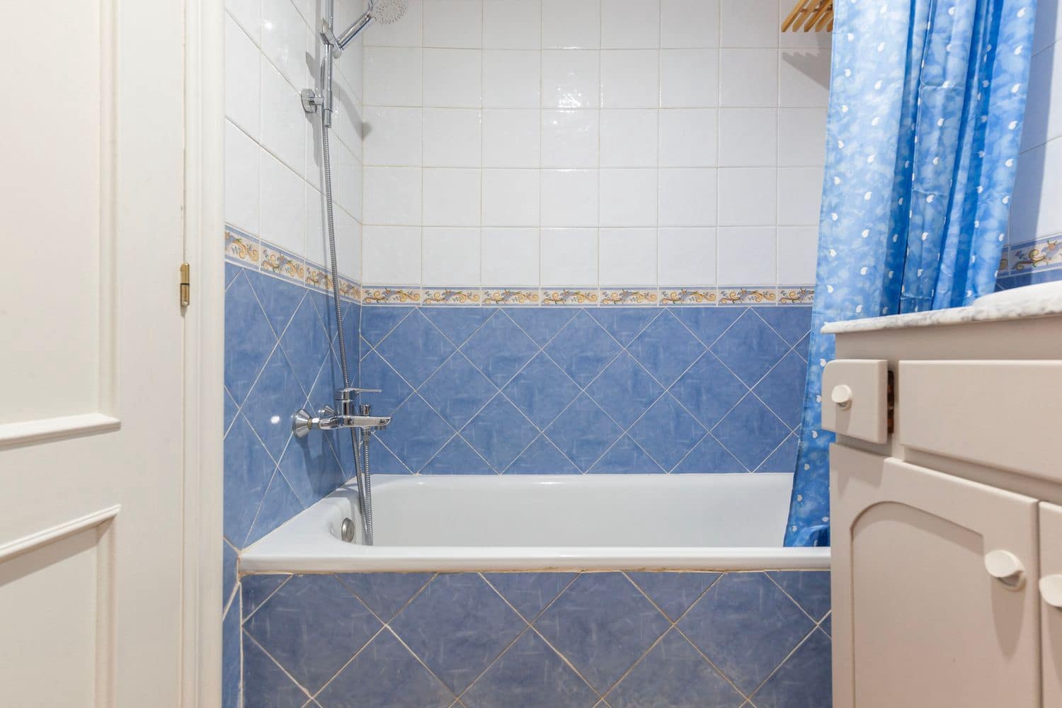 2 Zimmer Apartment zu vermieten in Vera mit Pool Garage - 850 € (Ref: 8619669)