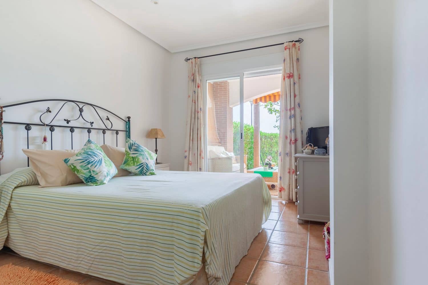 2 Zimmer Apartment zu vermieten in Vera mit Pool Garage - 850 € (Ref: 8619669)