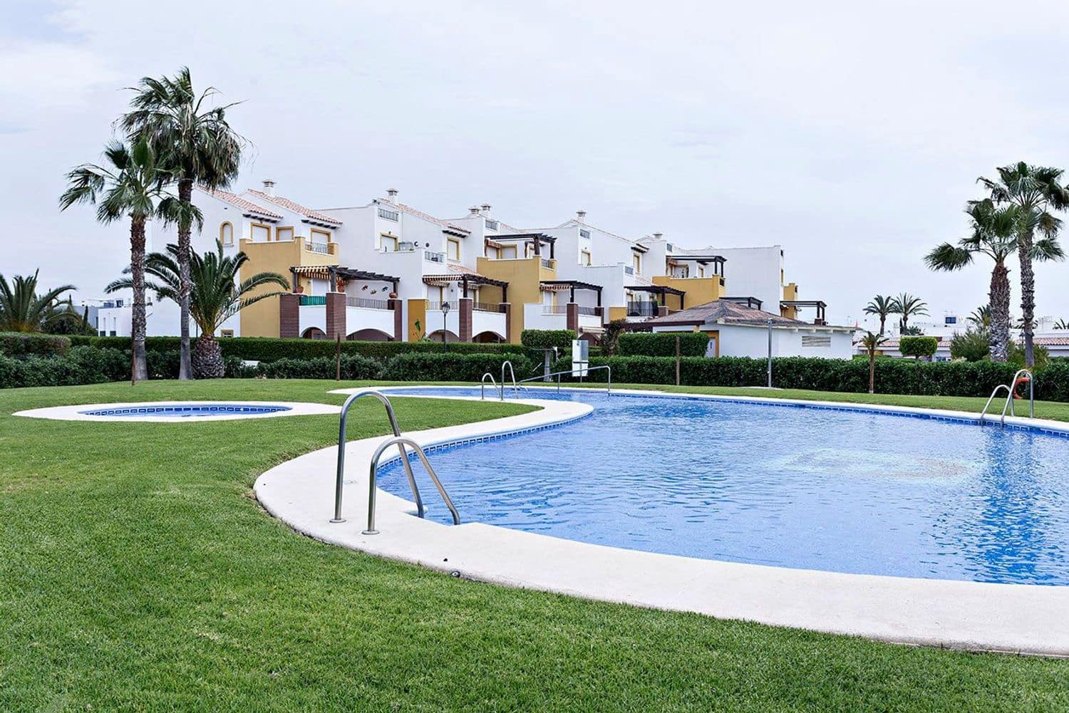 2 Zimmer Apartment zu vermieten in Vera mit Pool Garage - 850 € (Ref: 8619669)