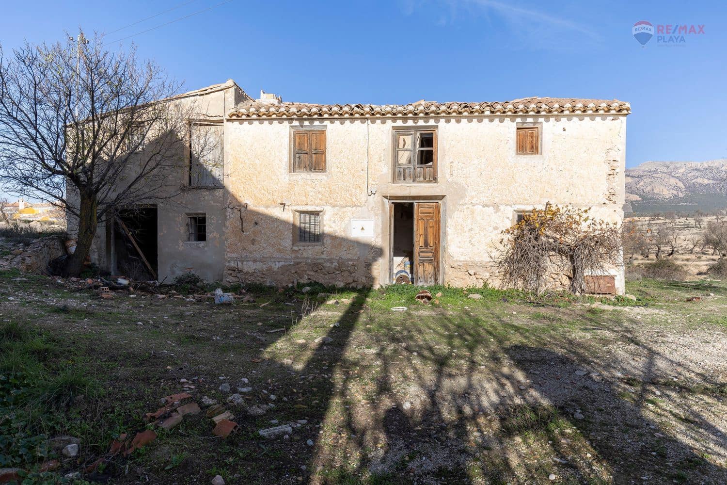 6 bedroom Finca/Country House for sale in Chirivel with garage - € 99,900 (Ref: 8682084)