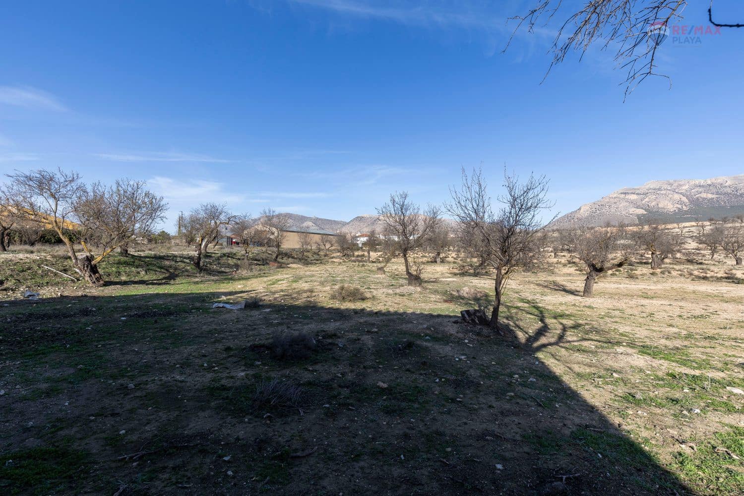 6 bedroom Finca/Country House for sale in Chirivel with garage - € 99,900 (Ref: 8682084)