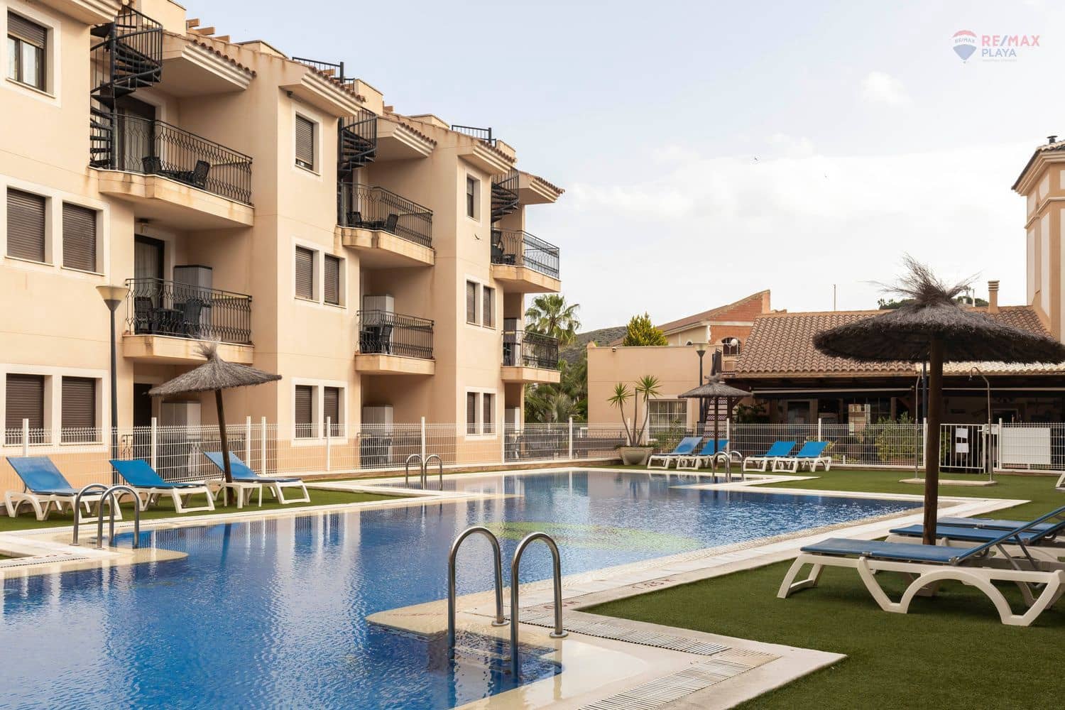 2 bedroom Apartment for sale in Aguilas with pool garage - € 95,000 (Ref: 9006681)