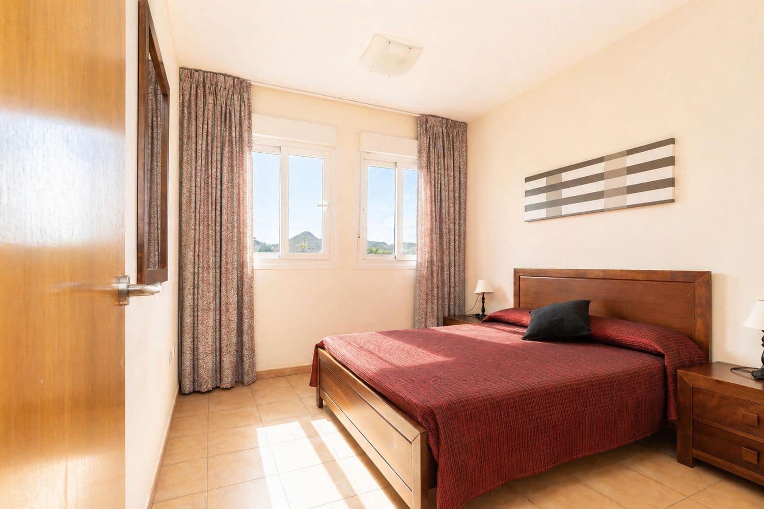 Apartamento de 2 habitaciones en Los Collados en venta con piscina garaje - 110.000 € (Ref: 9006681)