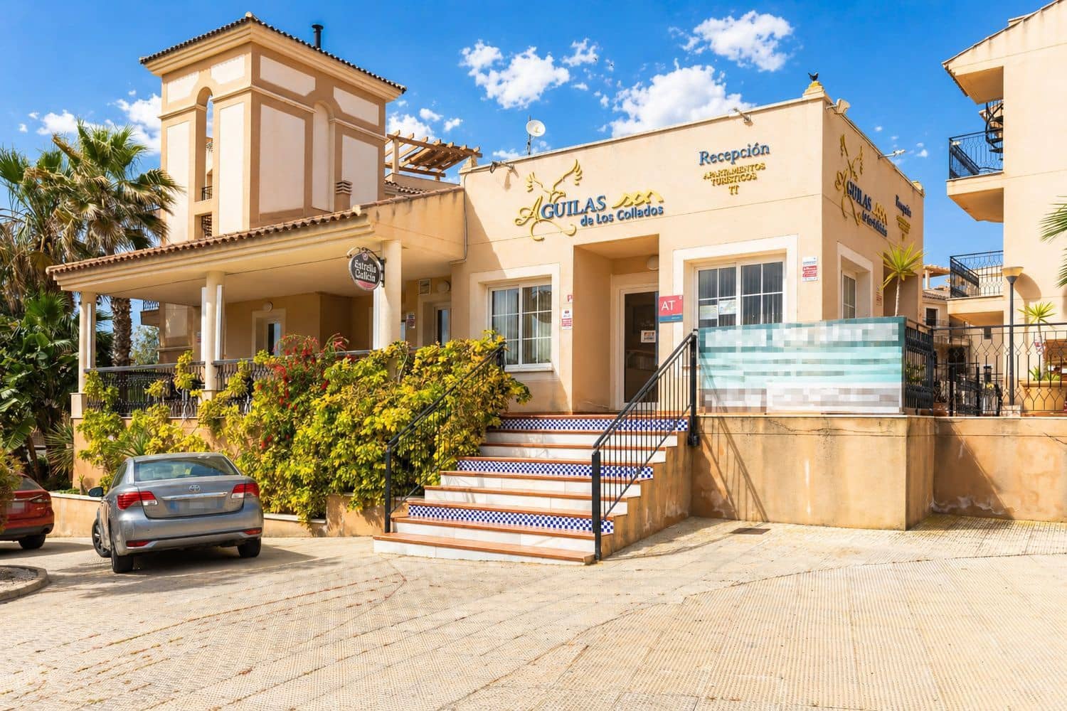 Apartamento de 2 habitaciones en Los Collados en venta con piscina garaje - 110.000 € (Ref: 9006681)