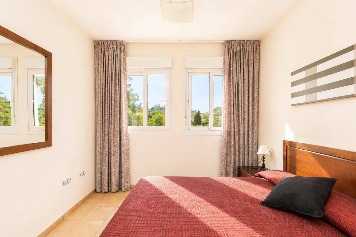 Apartamento de 2 habitaciones en Los Collados en venta con piscina garaje - 110.000 € (Ref: 9006681)