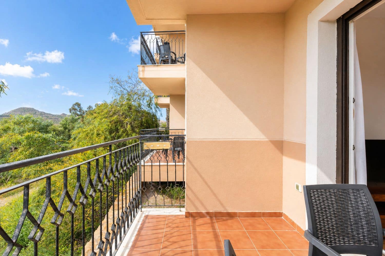 Apartamento de 2 habitaciones en Los Collados en venta con piscina garaje - 110.000 € (Ref: 9006681)