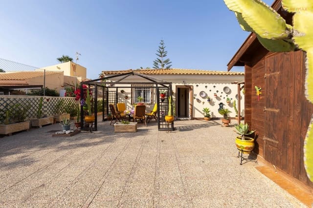 5 Zimmer Villa zu verkaufen in Vera Playa Naturista, Vera mit Garage - 498.000 € (Ref: 9124415)