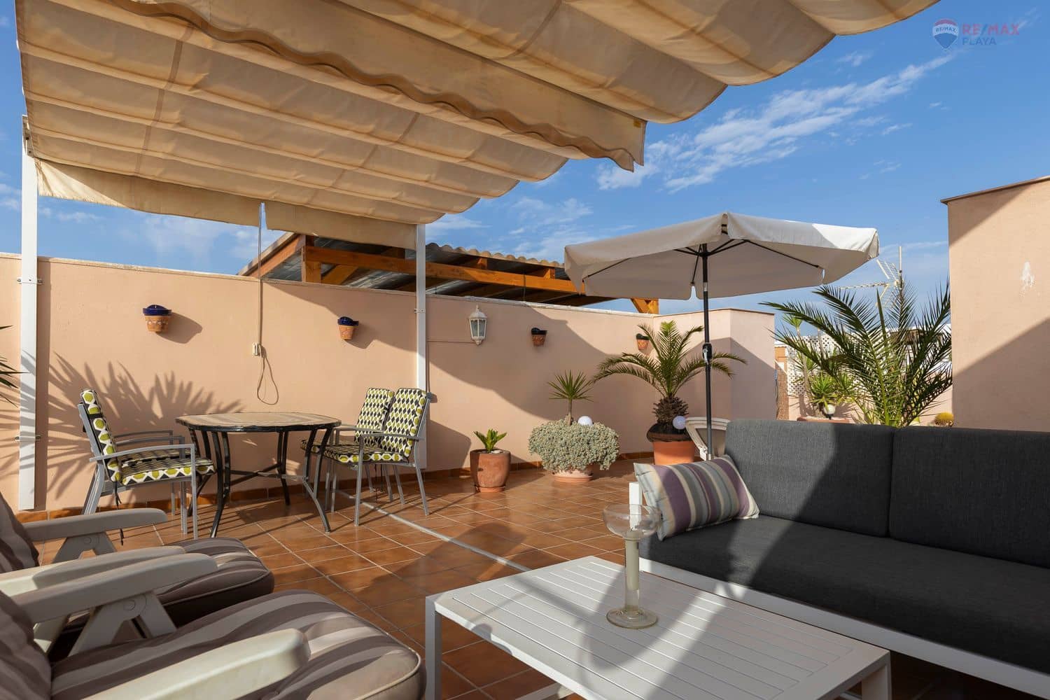 2 soveværelse Lejlighed til salg i Puerto del Rey med swimmingpool garage - € 215.000 (Ref: 9143764)