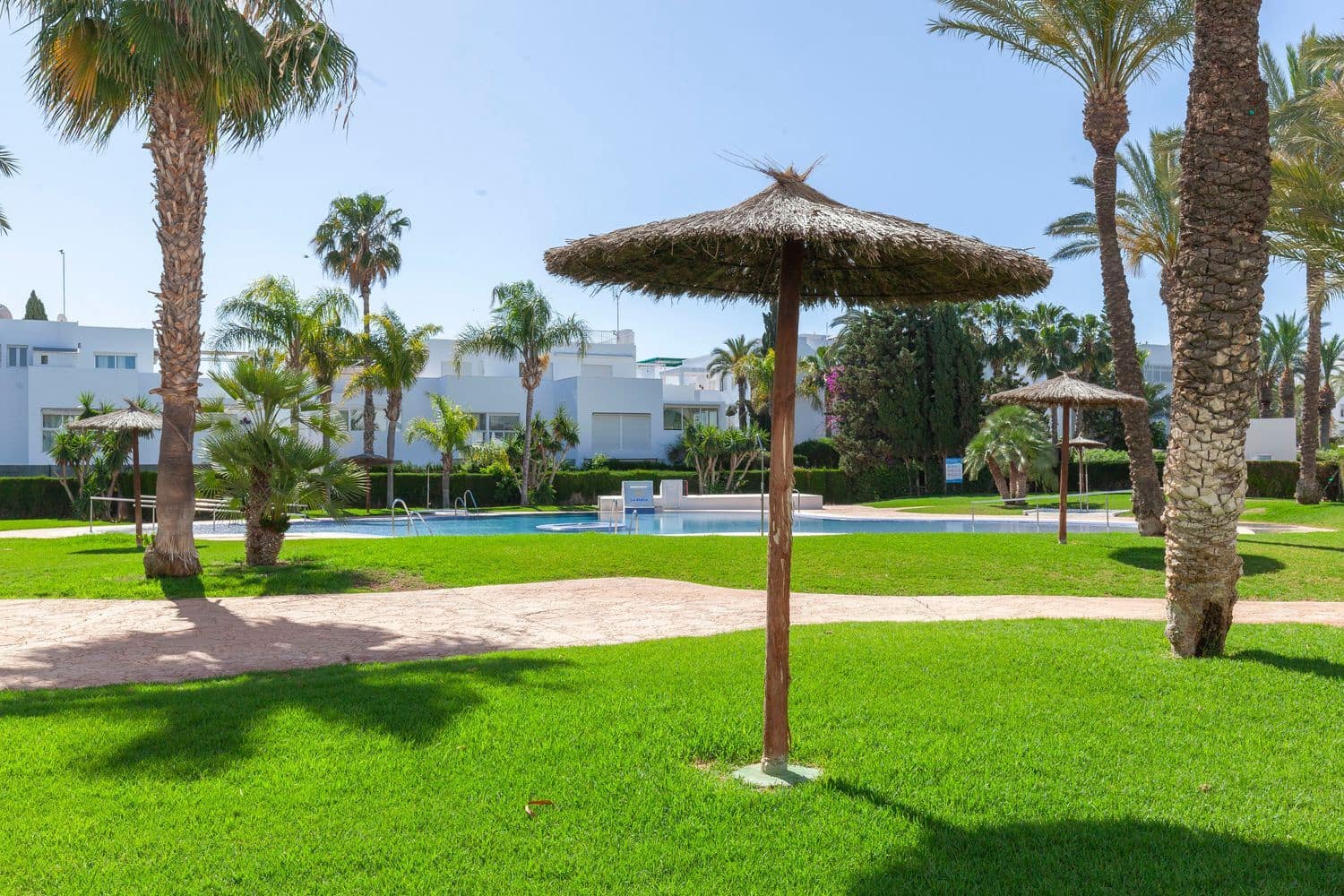 2 soveværelse Lejlighed til salg i Puerto del Rey med swimmingpool garage - € 215.000 (Ref: 9143764)