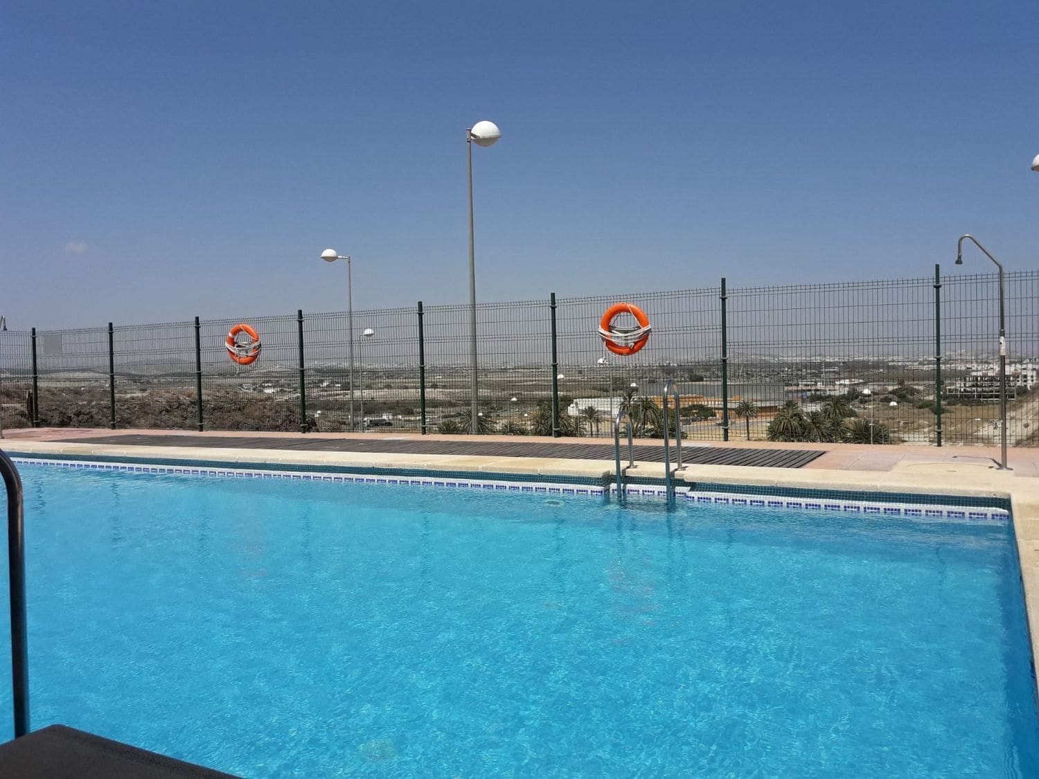 3 soveværelse Lejlighed til salg i Garrucha med swimmingpool garage - € 147.900 (Ref: 9156398)