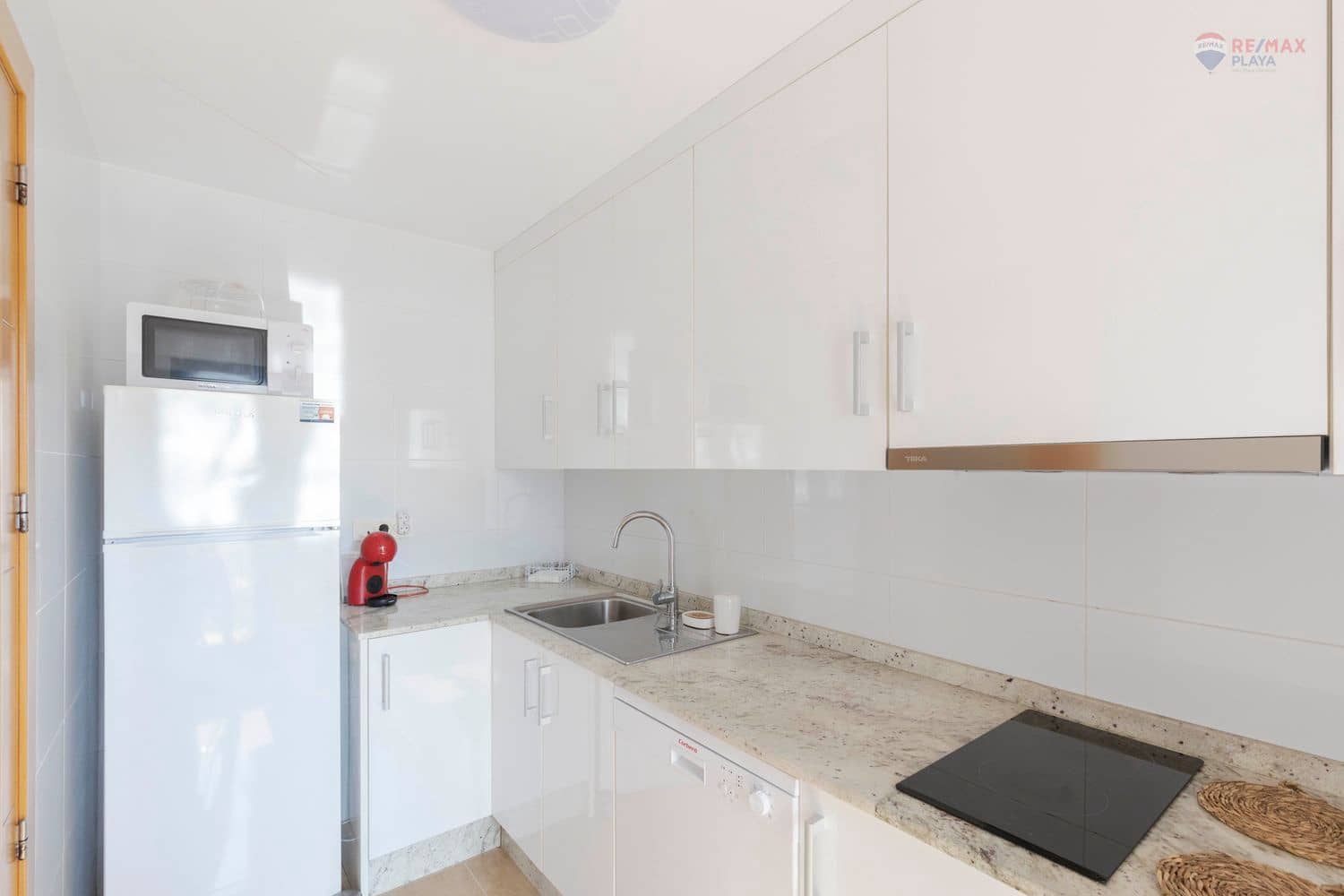 Apartamento de 2 habitaciones en Vera en alquiler con piscina garaje - 850 € (Ref: 9262178)