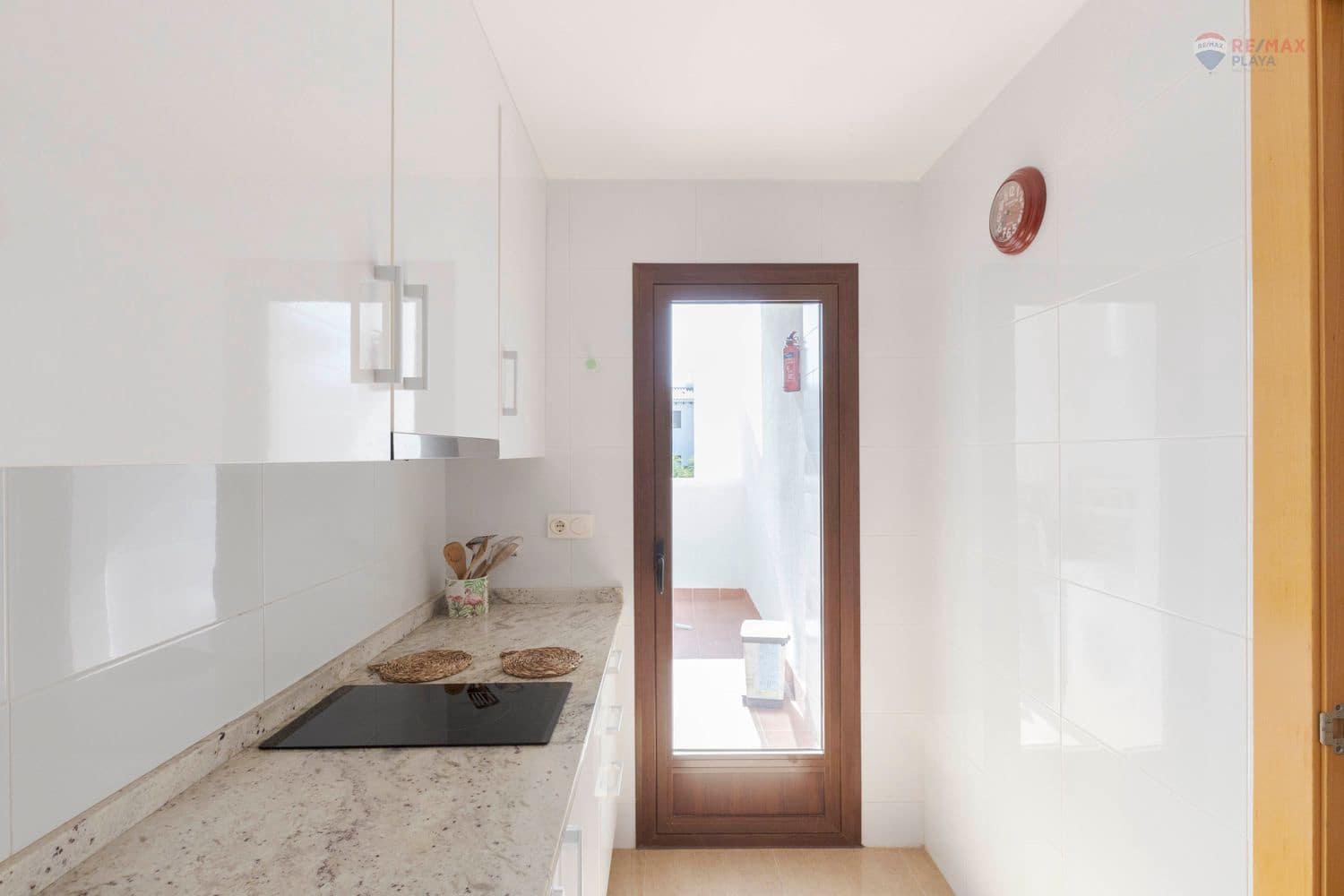 Apartamento de 2 habitaciones en Vera en alquiler con piscina garaje - 850 € (Ref: 9262178)