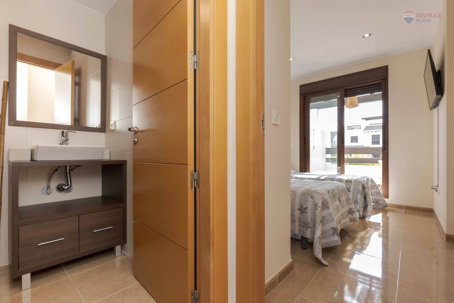 Apartamento de 2 habitaciones en Vera en alquiler con piscina garaje - 850 € (Ref: 9262178)