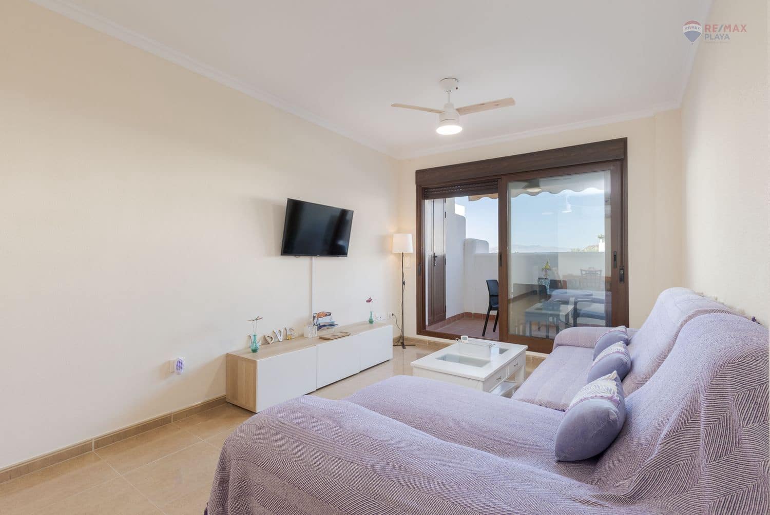 Apartamento de 2 habitaciones en Vera en alquiler con piscina garaje - 850 € (Ref: 9262178)