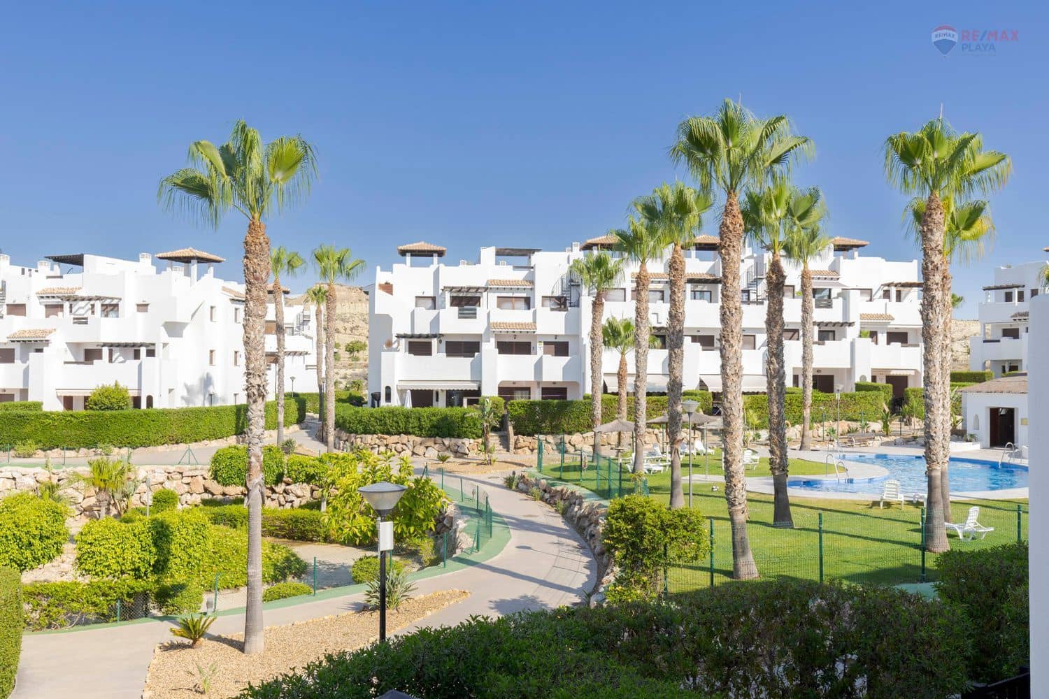 Apartamento de 2 habitaciones en Vera en alquiler con piscina garaje - 850 € (Ref: 9262178)