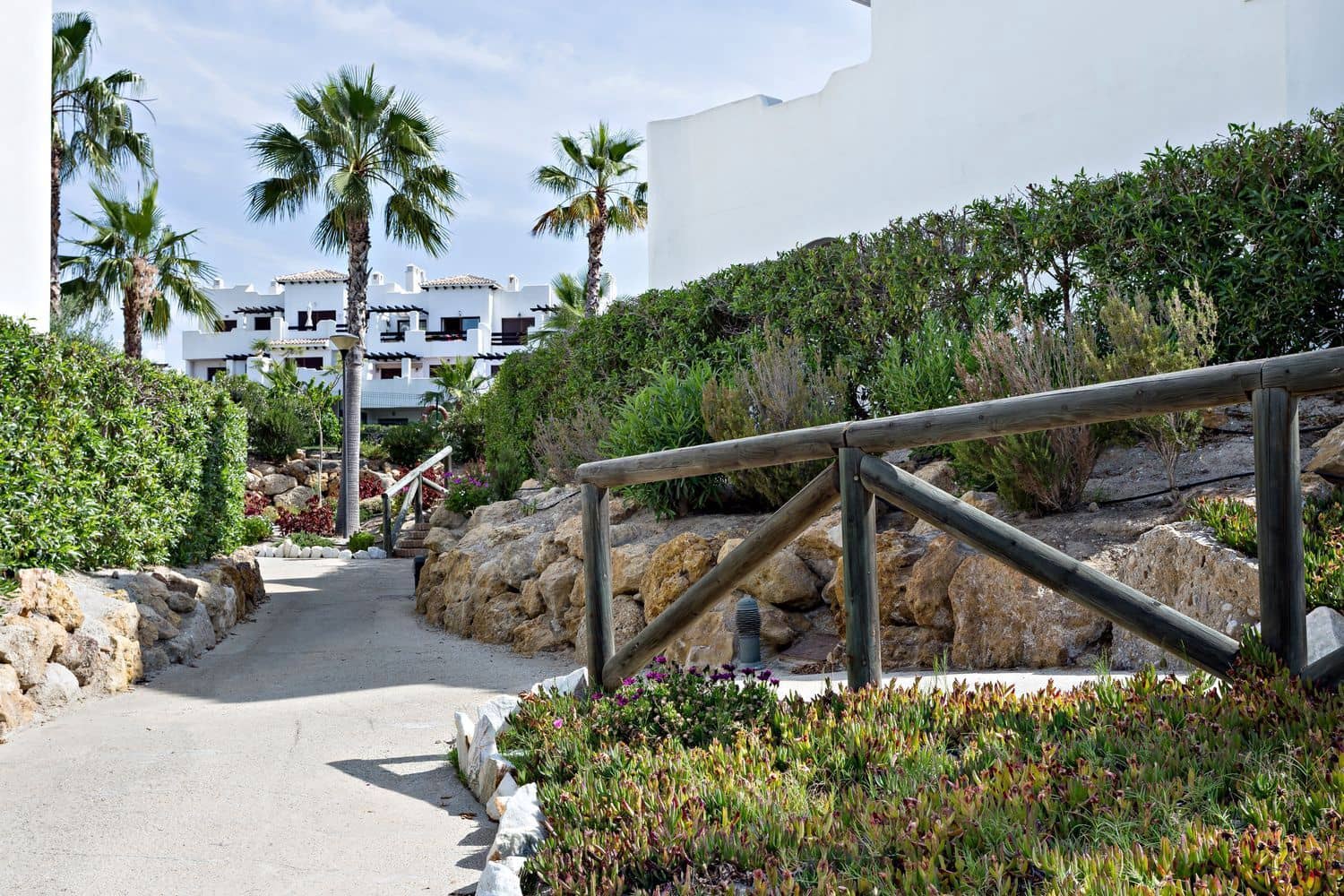 Apartamento de 2 habitaciones en Vera en alquiler con piscina garaje - 850 € (Ref: 9262178)