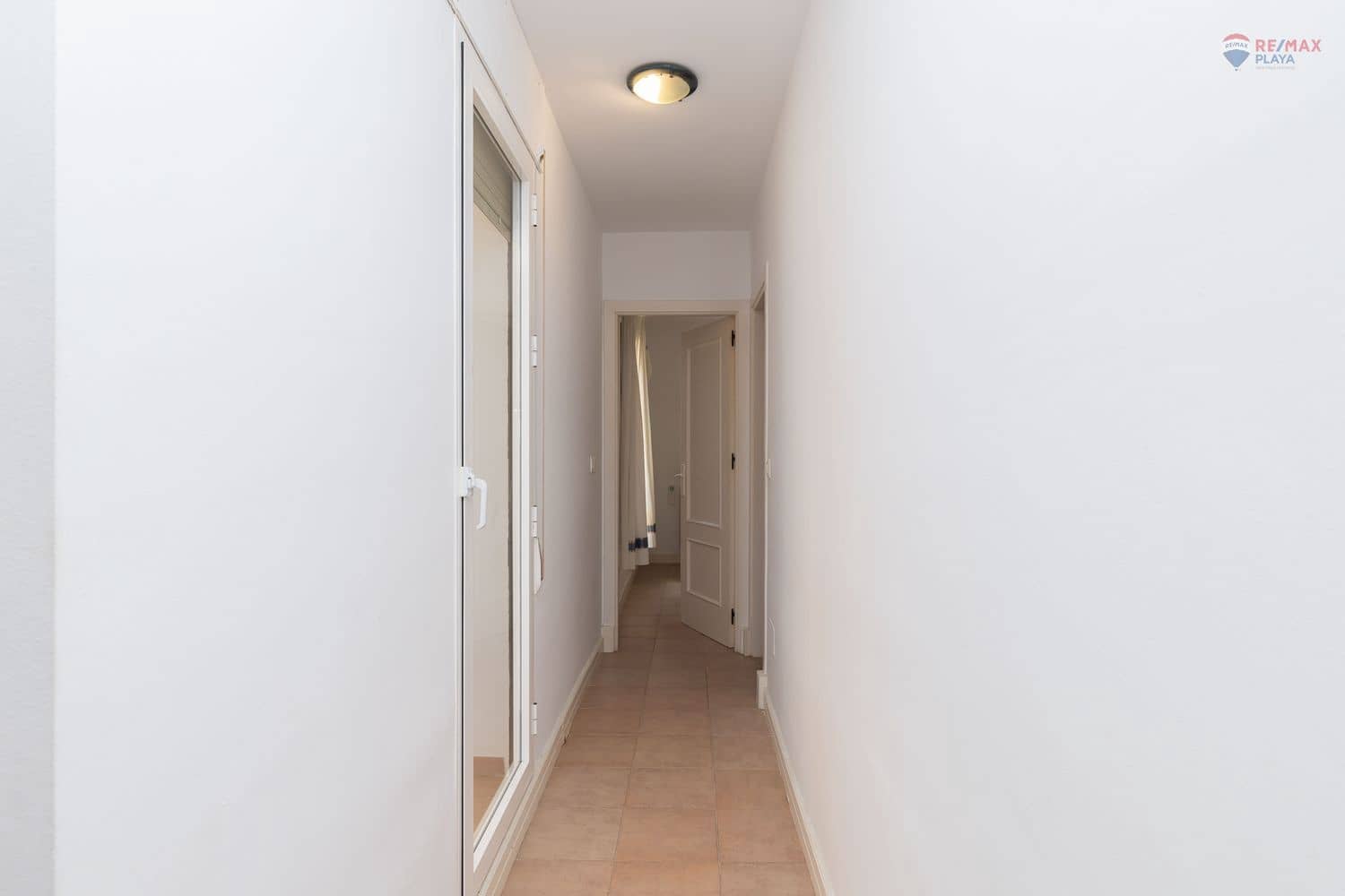 Apartamento de 2 habitaciones en Vera en alquiler con piscina garaje - 650 € (Ref: 9371207)