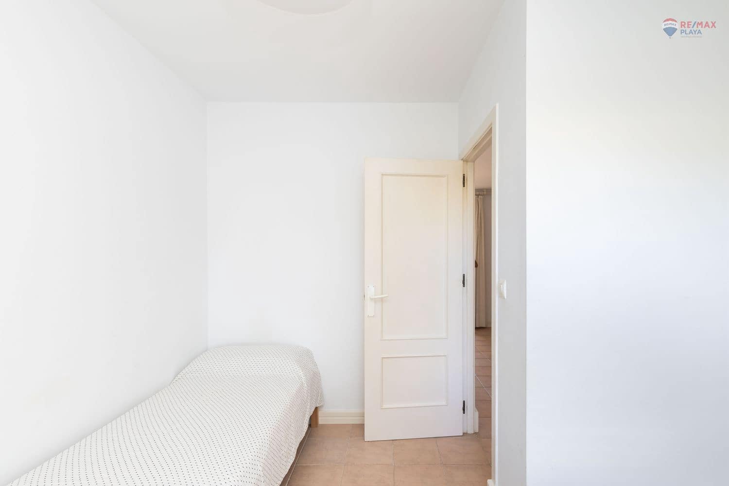 Apartamento de 2 habitaciones en Vera en alquiler con piscina garaje - 650 € (Ref: 9371207)