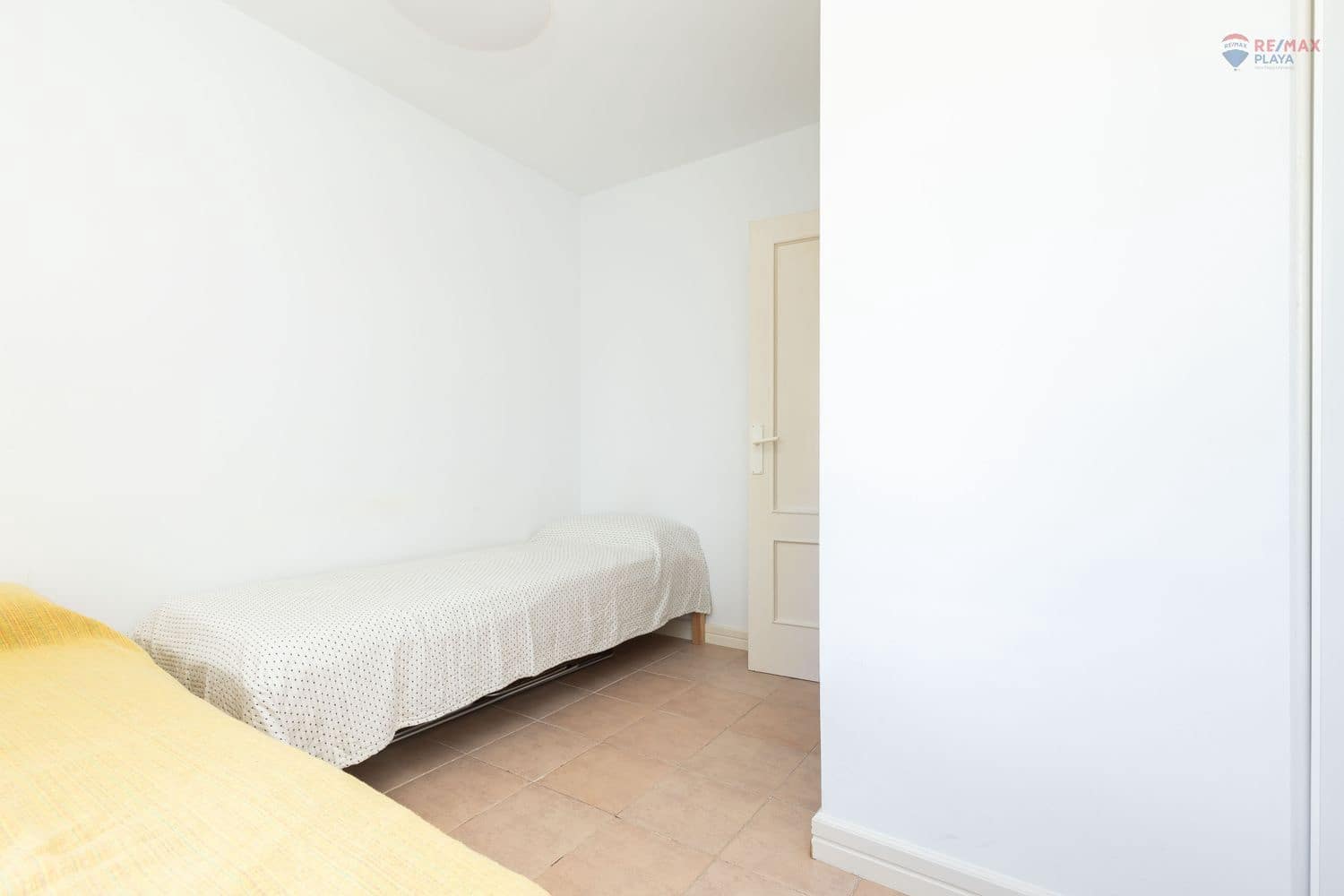 Apartamento de 2 habitaciones en Vera en alquiler con piscina garaje - 650 € (Ref: 9371207)