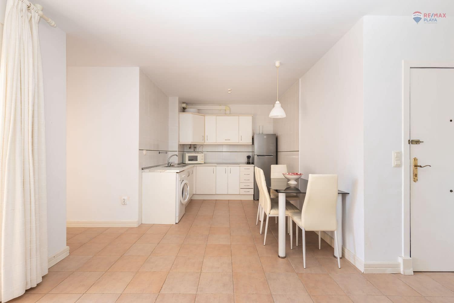 Apartamento de 2 habitaciones en Vera en alquiler con piscina garaje - 650 € (Ref: 9371207)