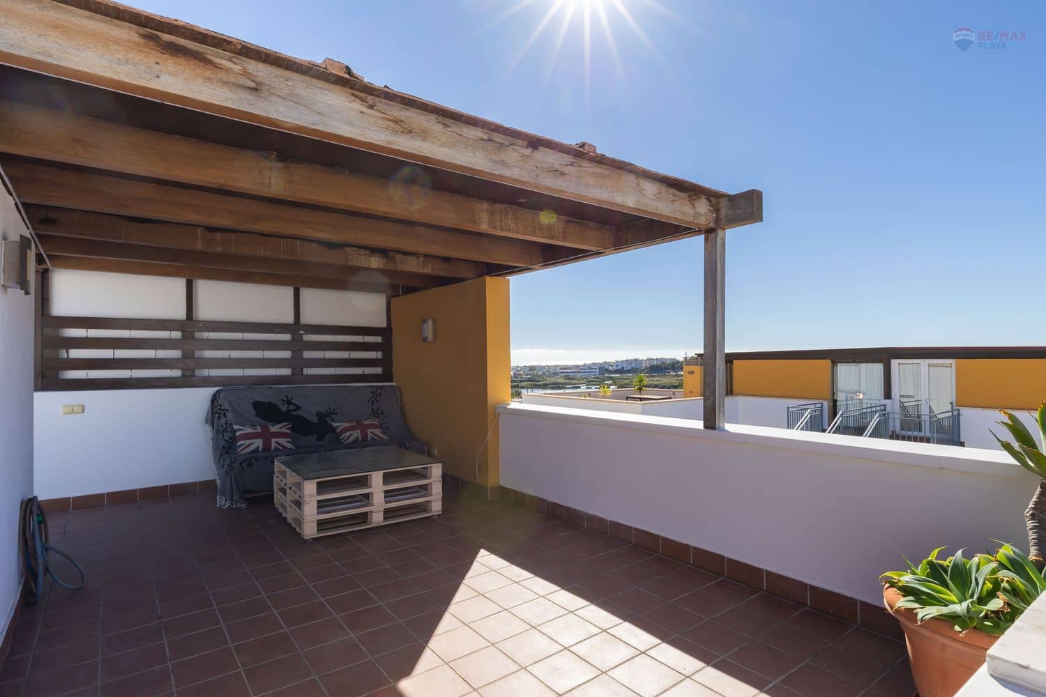 2 makuuhuone Huoneisto myytävänä paikassa Vera mukana uima-altaan 
autotalli - 169 000 € (Ref: 9371210)