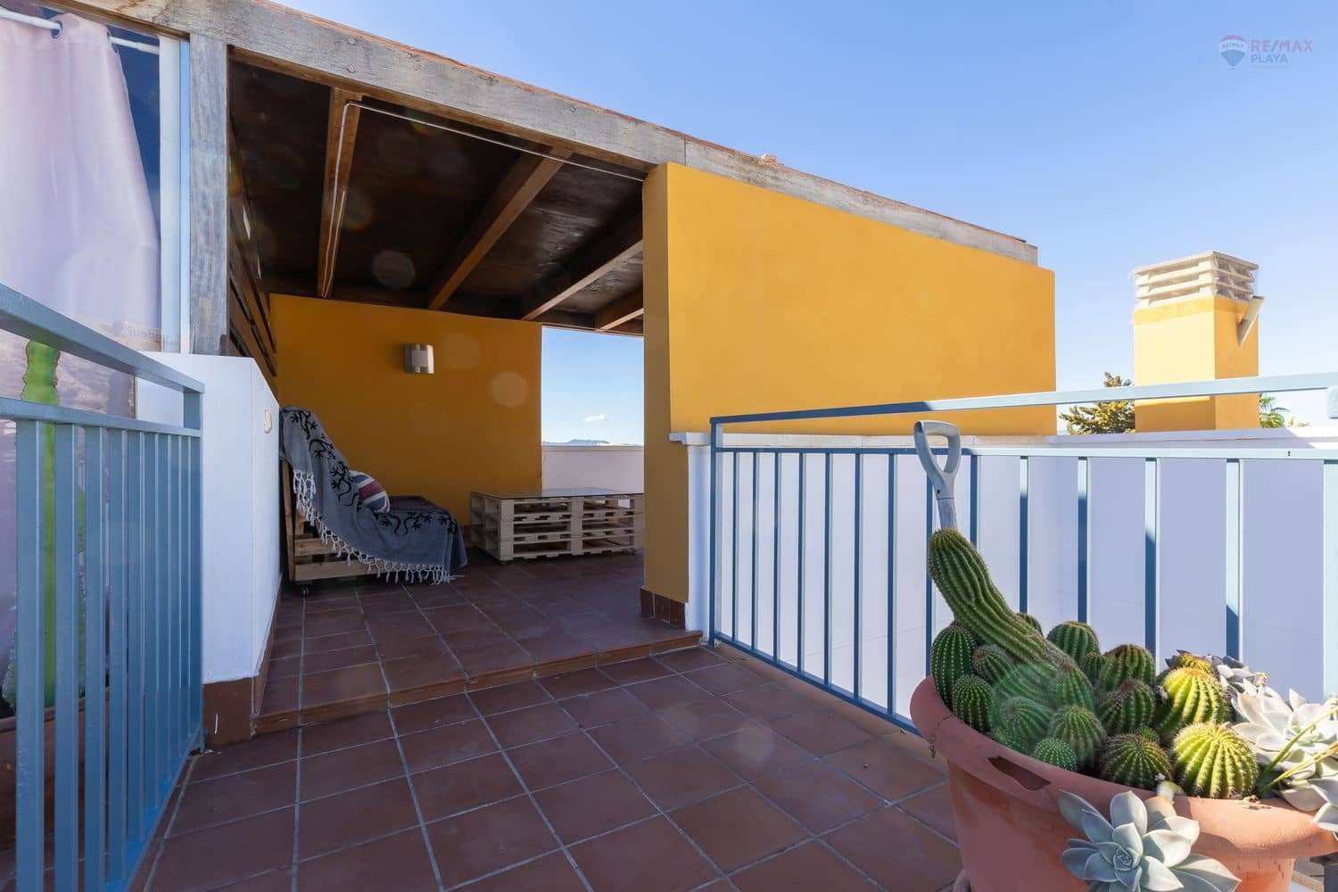 2 makuuhuone Huoneisto myytävänä paikassa Vera mukana uima-altaan 
autotalli - 169 000 € (Ref: 9371210)