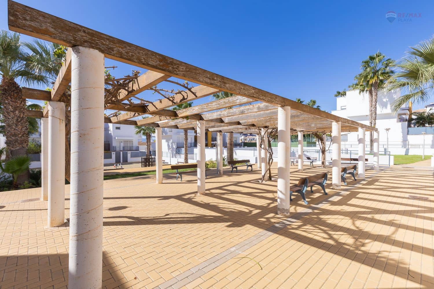 2 makuuhuone Huoneisto myytävänä paikassa Vera mukana uima-altaan 
autotalli - 169 000 € (Ref: 9371210)